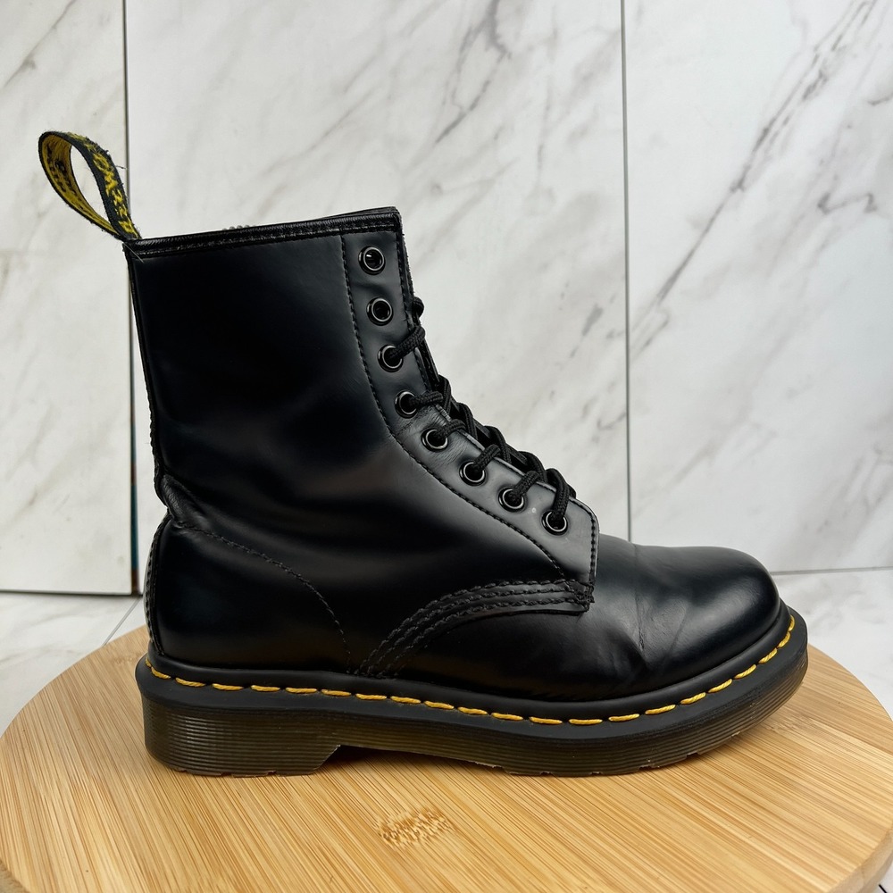 Dr. Doc Martens 1460 Womens Size 5 Black Smooth Leather Combat Ankle Boots